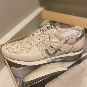 Michael Kors Sneakers